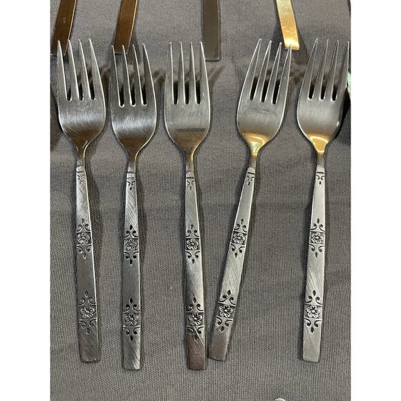 51 Pc Set Oneida Orlando Profile Stainless Flatware Silverware - Picture 10 of 16